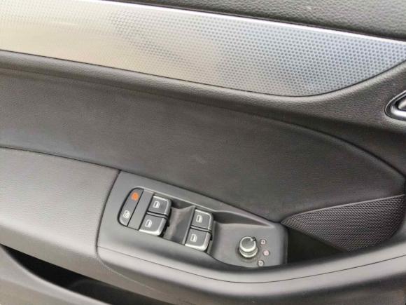 [上海·沪B] 二手奥迪奥迪Q32015款 30 TFSI 舒适型