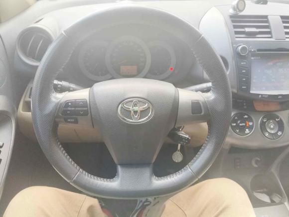 [成都·川A] 二手丰田RAV4荣放2011款 2.4L 自动四驱豪华版