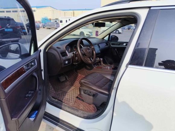 [青岛·鲁U] 二手大众途锐2011款 3.0TSI 标配型