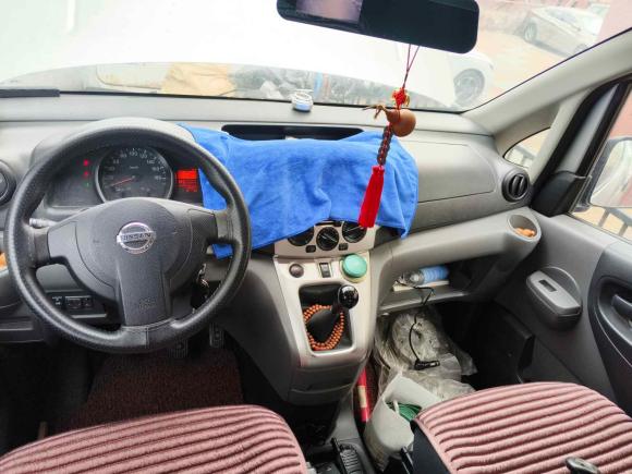 [青岛·鲁U] 二手日产日产NV2002011款 1.6L 232座 尊雅型