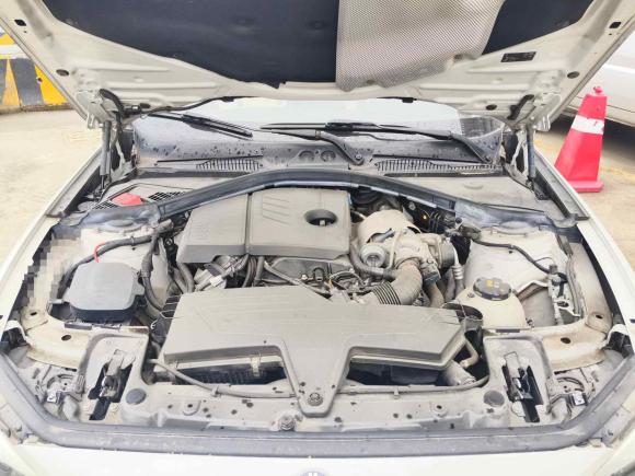 [上海·沪K] 二手宝马宝马1系2015款 118i 领先型