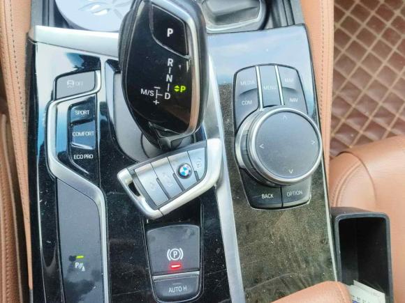 [上海·苏A] 二手宝马宝马5系2018款 530Li 领先型 M运动套装