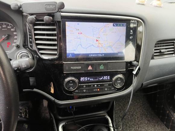 [上海·鄂J] 二手三菱欧蓝德2018款 2.0L 两驱嘉乐版 7座