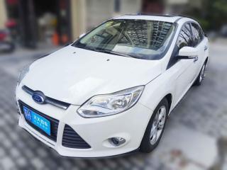 福特福克斯2012款 三厢 1.6L 手动风尚型