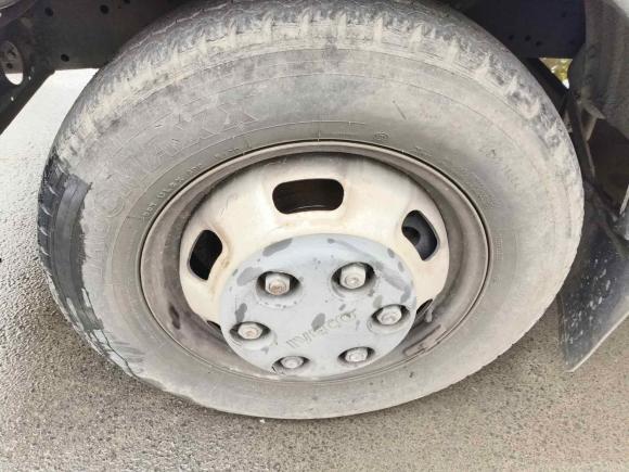 [上海·苏E] 二手依维柯依维柯得意2017款 2.5T A35客车5-7座47Z5