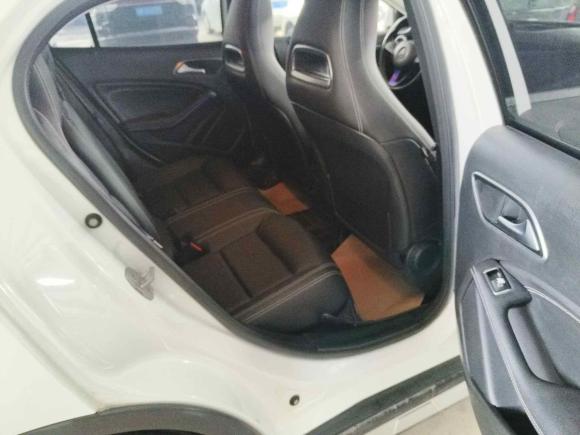 [武汉·赣A] 二手奔驰奔驰GLA2016款 GLA 200 动感型