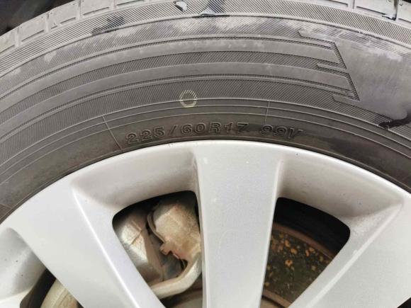 [无锡·苏B] 二手别克别克GL82014款 2.4L 经典版