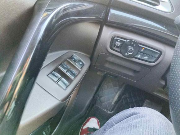 [上海·豫P] 二手广汽传祺传祺GS42015款 200T G-DCT豪华版