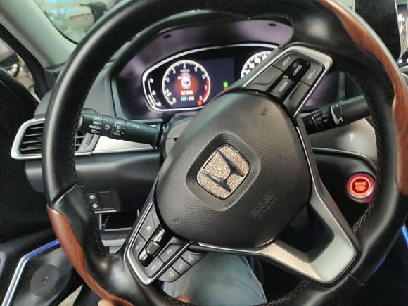 [上海·豫P] 二手本田雅阁2018款 260TURBO 尊贵版 国VI