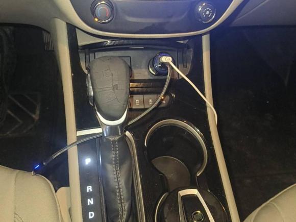 [上海·鄂A] 二手别克威朗2017款 三厢 15S 自动进取型