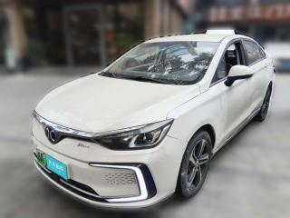 北京汽车北京EU52018款 R500 智风版