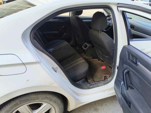 [西安·陕A] 二手大众凌渡2015款 230TSI DSG风尚版