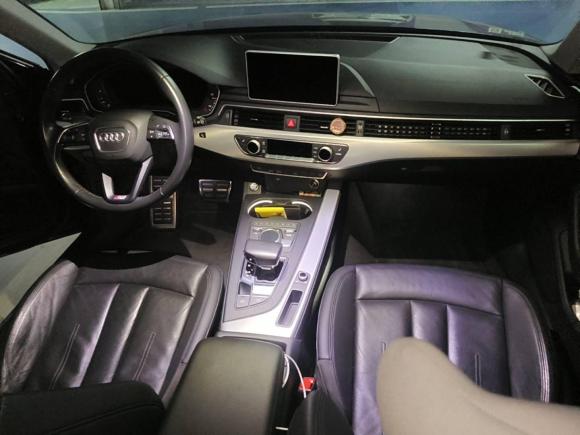 [上海·苏U] 二手奥迪奥迪A42020款 Avant 先锋派 40 TFSI 时尚动感型