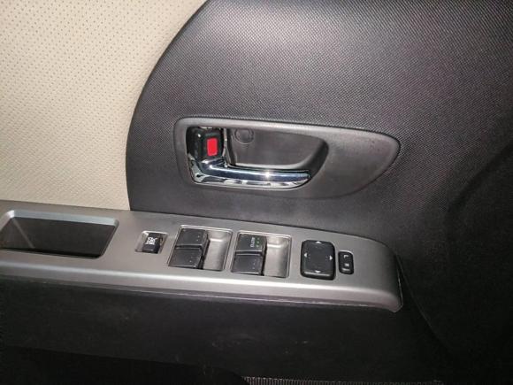 [广州·粤C] 二手马自达马自达52008款 2.0 自动豪华型