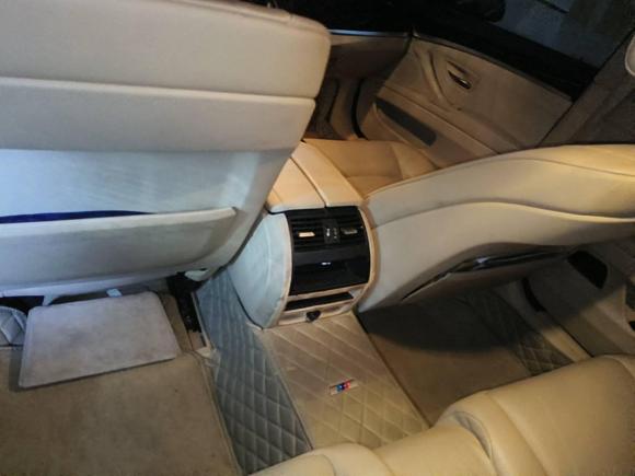 [深圳·粤B] 二手宝马宝马5系2012款 530Li 领先型