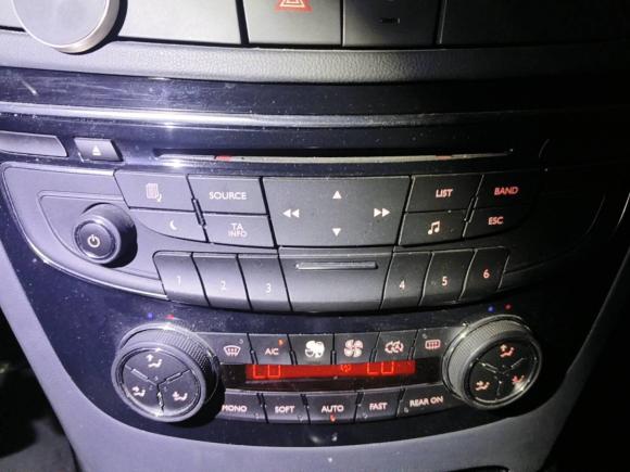 [上海·沪A] 二手标致标致5082012款 2.0L 自动豪华版