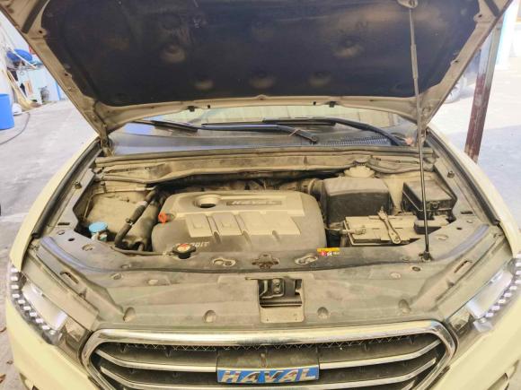 [南通·苏F] 二手哈弗哈弗H6 Coupe2015款 蓝标 2.0T 手动两驱精英型