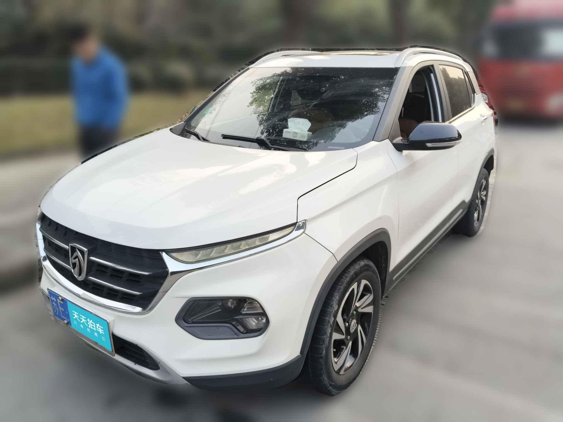 [上海·苏E] 宝骏宝骏5102017款 1.5L 手动豪华型