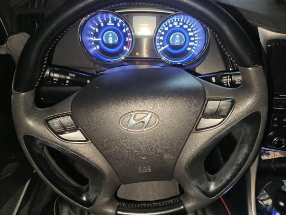 [宁波·浙B] 二手现代索纳塔2011款 2.0L 自动领先版