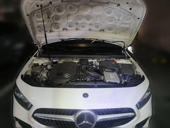 [南昌·赣A] 二手奔驰奔驰A级2021款 A 200 L 运动轿车时尚型