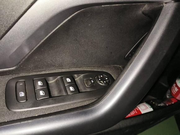 [武汉·鄂A] 二手标致标致20082014款 1.6L 自动时尚版