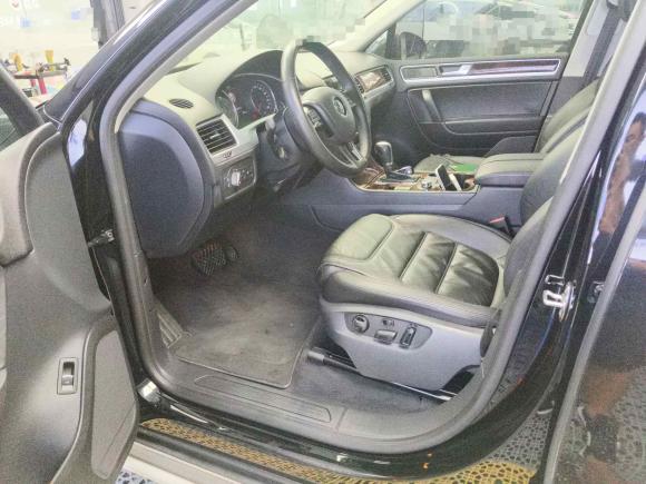 [苏州·苏E] 二手大众途锐2011款 3.0TSI 标配型