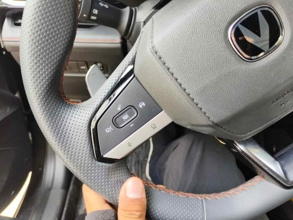 [杭州·浙A] 二手长安长安UNI-V2024款 1.5T 尊贵型