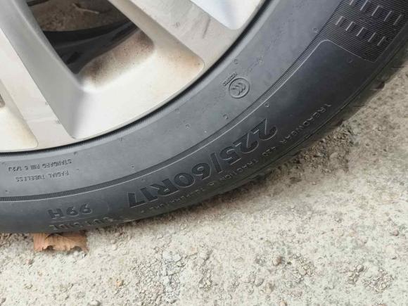 [青岛·鲁U] 二手别克别克GL82011款 3.0L XT豪华商务旗舰版