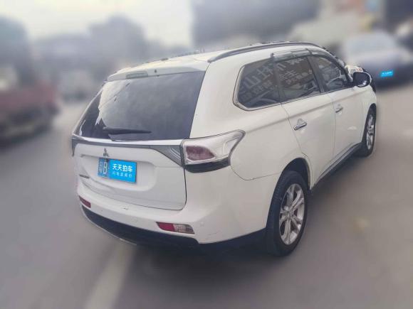 [金华·粤B] 二手三菱欧蓝德2013款 2.4L 四驱豪华导航版 5座