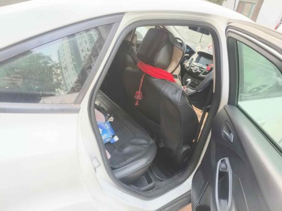 [南昌·赣A] 二手福特福克斯2012款 三厢 1.6L 自动风尚型