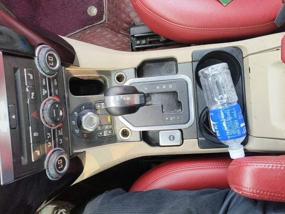 [成都·川C] 二手路虎发现2010款 3.0TDV6 HSE 柴油版