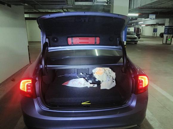 [上海·浙F] 二手沃尔沃沃尔沃S60插电式混动2018款 S60L E驱混动 T6进取版