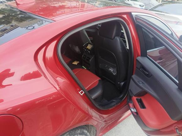 [上海·沪B] 二手捷豹捷豹XE2017款 2.0T 200PS R-Sport