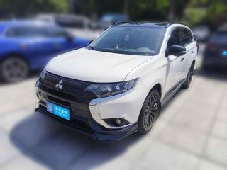 三菱欧蓝德2021款 2.4L 四驱曜动版 5座