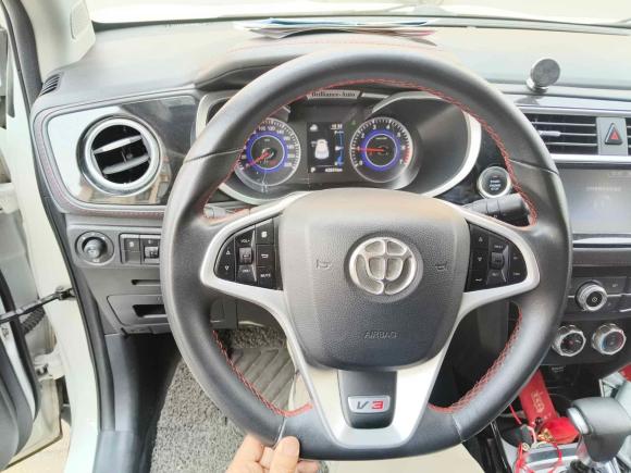 [无锡·苏B] 二手中华中华V32016款 1.5L 自动智能型