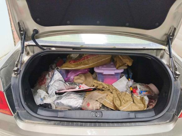 [成都·川A] 二手标致标致4082013款 2.0L 自动舒适版