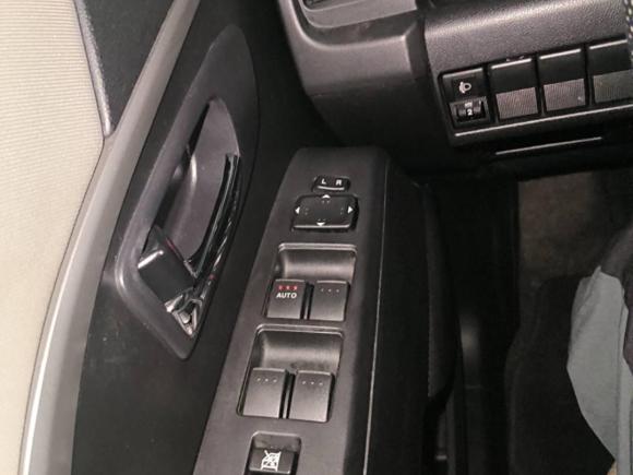 [广州·粤B] 二手马自达马自达52013款 2.0L 自动舒适型