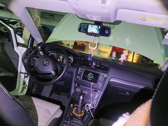 [杭州·浙A] 二手大众高尔夫2017款 230TSI 自动豪华百万辆纪念版