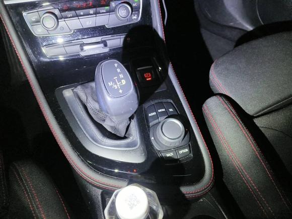 [上海·沪A] 二手宝马宝马2系多功能旅行车2015款 218i 运动设计套装