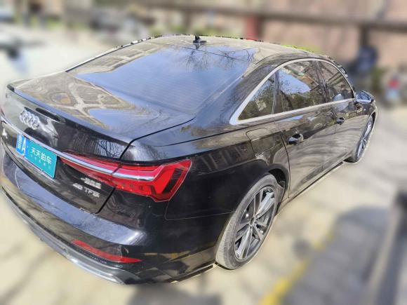 [济南·鲁A] 二手奥迪奥迪A6L2022款 40 TFSI 豪华动感型