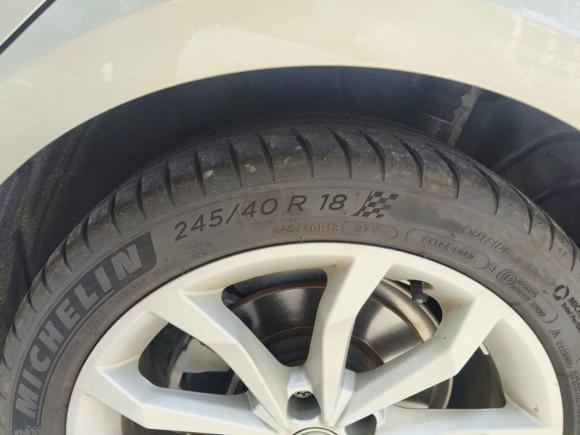 [无锡·苏B] 二手奥迪奥迪A4L2018款 30周年年型 40 TFSI 时尚型