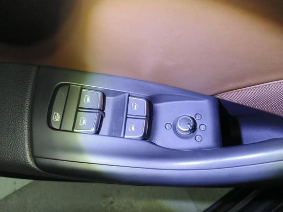 [深圳·粤L] 二手奥迪奥迪Q32017款 30 TFSI 风尚型