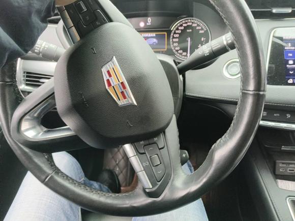 [上海·沪A] 二手凯迪拉克凯迪拉克XT42020款 28T 两驱领先型