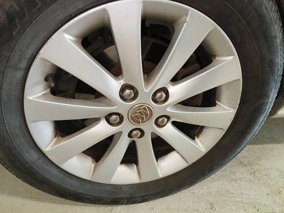 [深圳·粤B] 二手别克别克GL82011款 2.4L CT舒适版