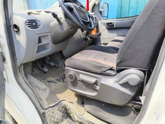 [常州·苏D] 二手上汽大通MAXUS新途V802021款 2.0T 手动经典傲运通短轴中顶5/6座