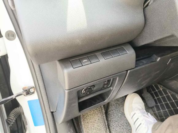 [上海·沪F] 二手标致标致30082014款 1.6THP 自动逐乐版