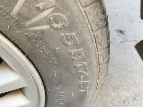 [深圳·粤B] 二手日产日产NV2002011款 1.6L 232座 尊雅型