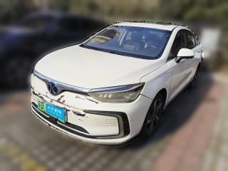 北京汽车北京EU52019款 R500 智风版