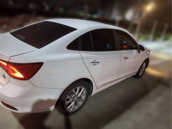 [温州·浙C] 二手荣威荣威i52019款 1.5L 自动4G互联朗越版