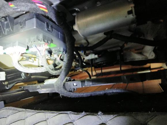 [上海·沪A] 二手岚图汽车岚图梦想家2022款 0碳版 想+智驾续航包 605km